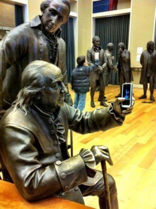 Tomando una selfie... al estilo estatuas