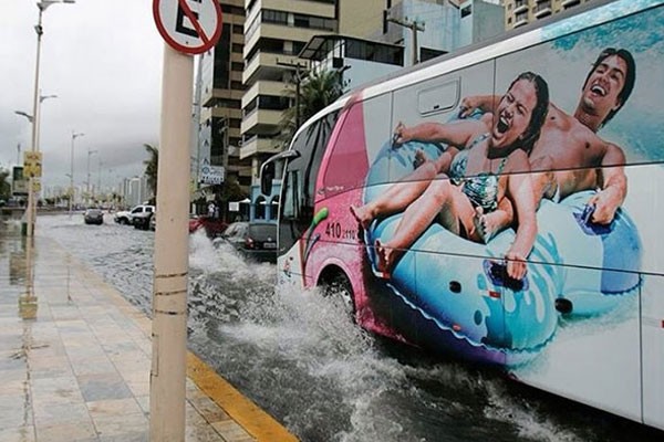 Este anuncio y el agua de la lluvia