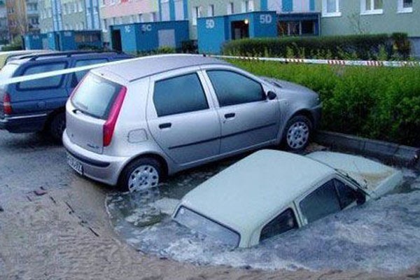 Ningún carro se está hundiendo