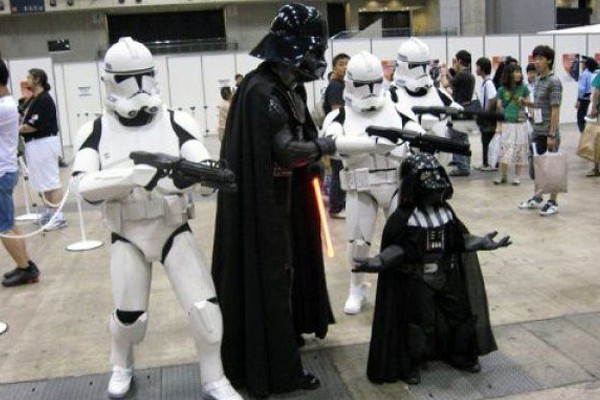 Otro divertido traje de un padre e hijo amantes de Starwar