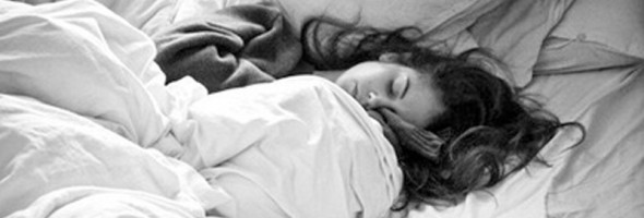 12 situaciones que solo los dormilones entenderán