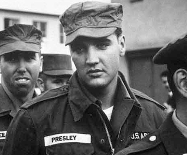 Elvis Presley antes de ser el rey
