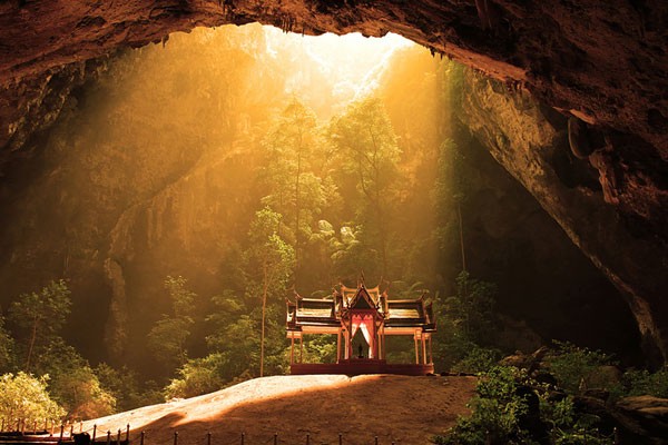 Cueva Phraya Nakhon