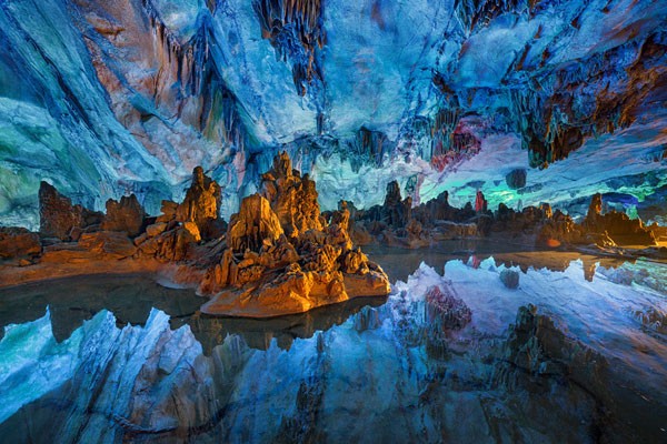 Cueva de lámina de la flautas