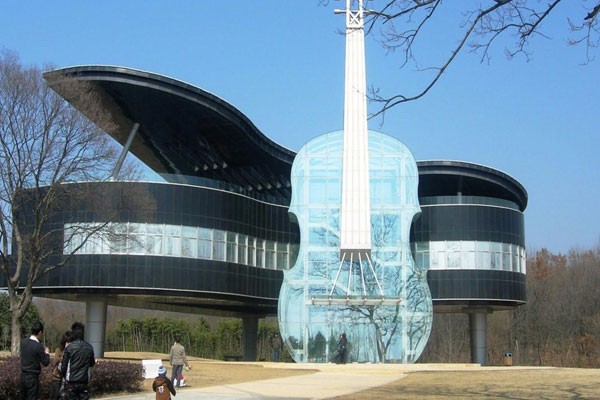 La casa piano y violín