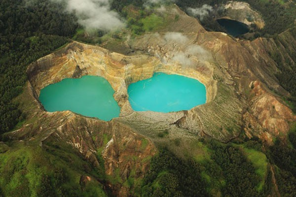 Lagos Kelimutu, Indonesia