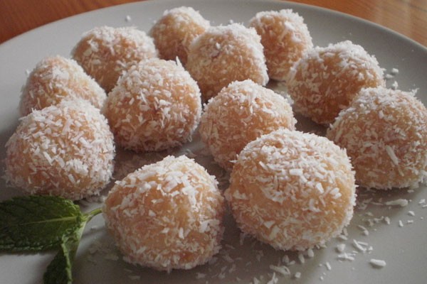 Bolitas de galleta y coco