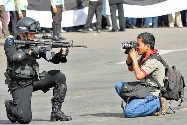 Dejándo todo por una buena foto