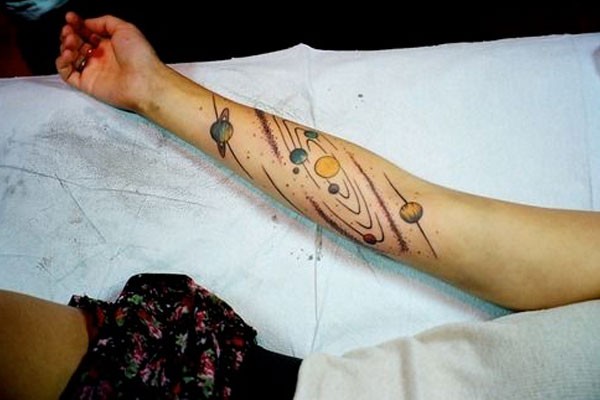El sistema solar en el brazo