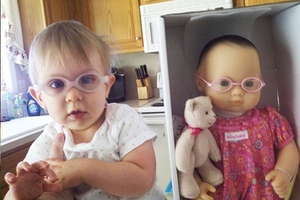 Estas bebés hasta tienen los mismo lentes
