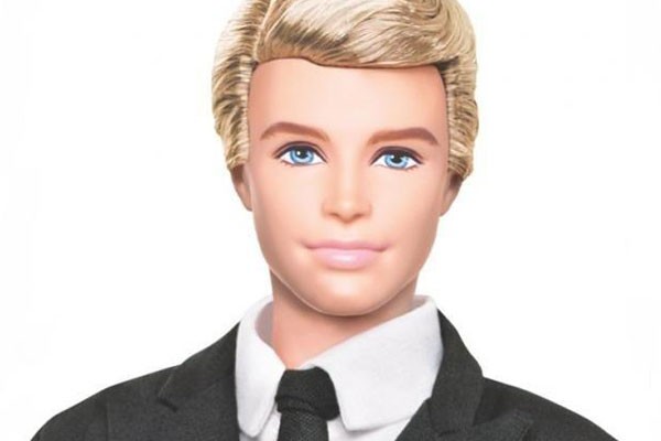 Ken es dos años y dos días menor que Barbie