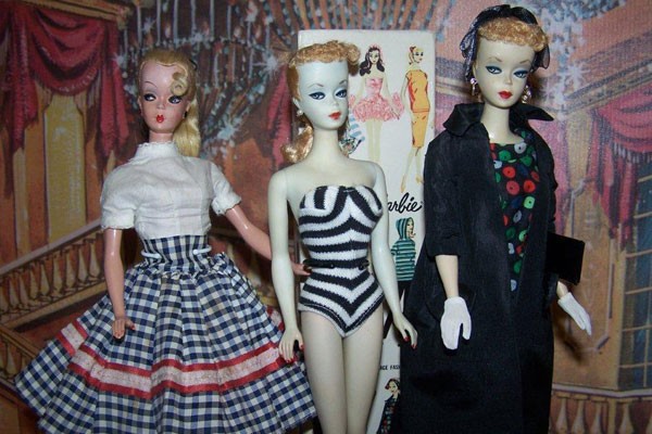 La primera Barbie no tenía ropa rosada