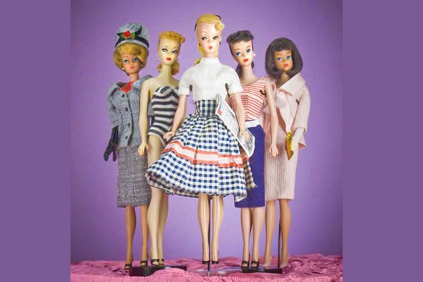 Las primeras prendas de Barbie se hacía a mano en Japón