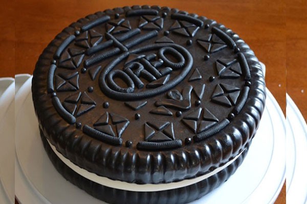 Una galleta Oreo gigante