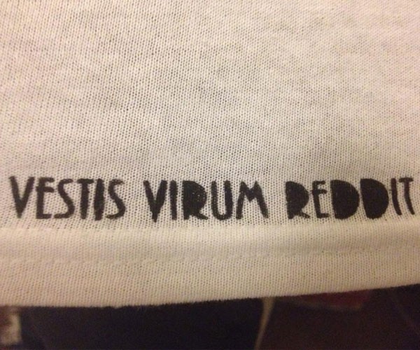 Vestis virum reddit - La ropa hace al hombre