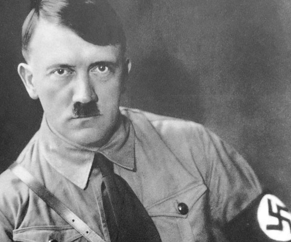 Adolfo Hitler (Envenenado)