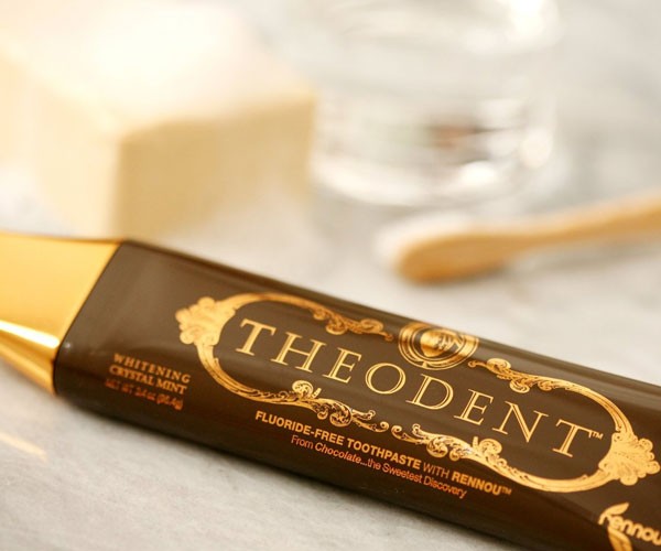 Pasta dental Theodent que cuesta 300 dólares