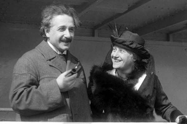 Albert y su esposa Elsa