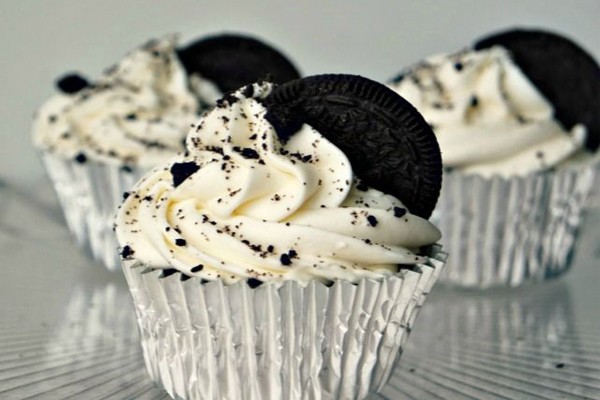 Cupcakes de chocolate y Oreo