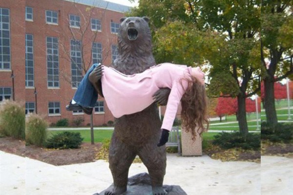 Esta chica siendo secuestrada por un oso
