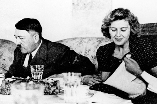 Hitler y su esposa Eva