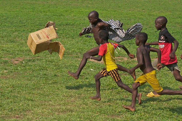 Jugando fútbol en Ghana