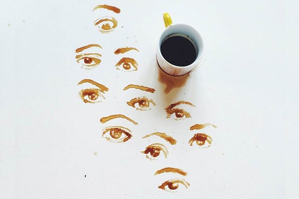 Ojos y miradas de un café fuerte