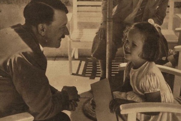 Platicando con una pequeña