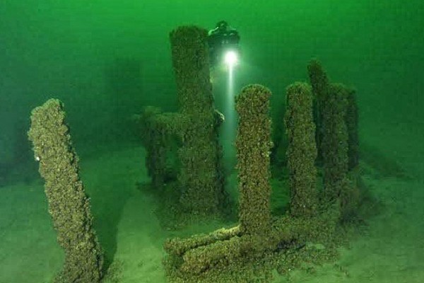 Stonehenge en el lago de Michigan