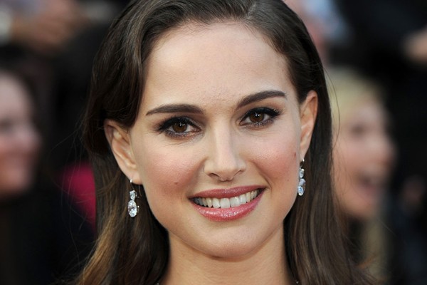 Natalie Portman se graduó de la universidad