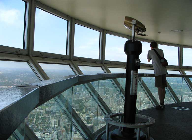 10. El CN Tower, en Toronto (Canadá)