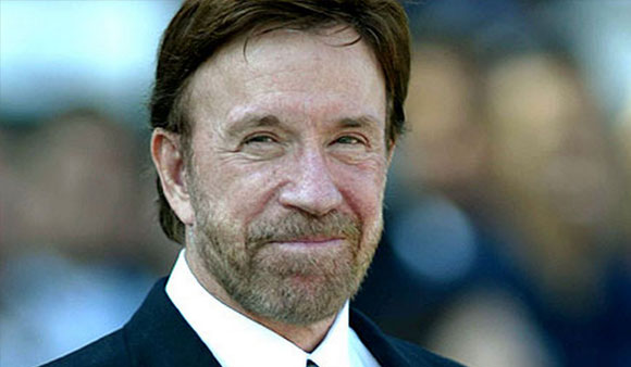 12. Chuck Norris y Michael Gambon