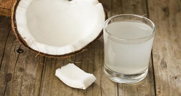 1. Conozcamos mejor los beneficios del agua de coco