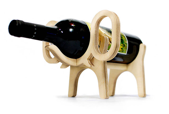10. Envase de vino en forma de elefante: