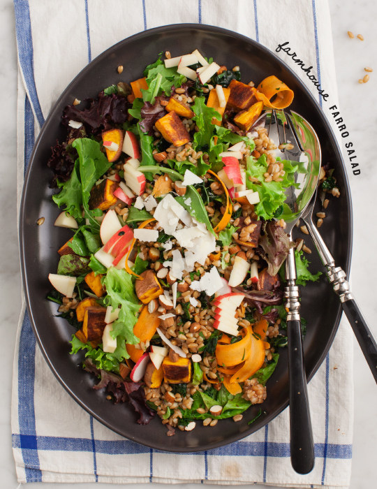 Ensalada de granja con cangrejo