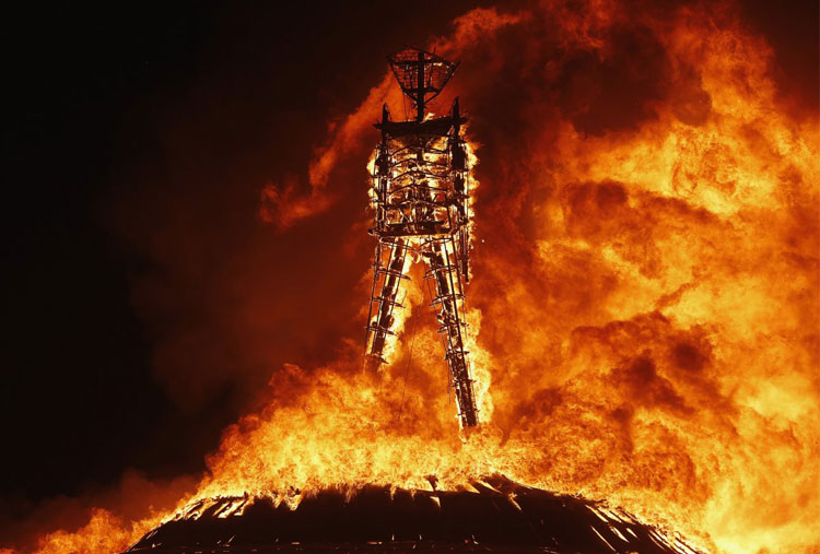 Festival del hombre en llamas
