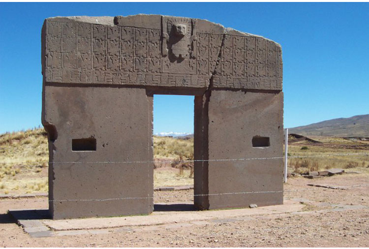 La Puerta del Sol y las ruinas de Tiahuanaco