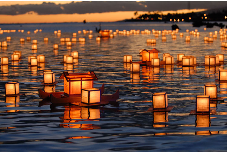 Festival de las lámparas flotantes