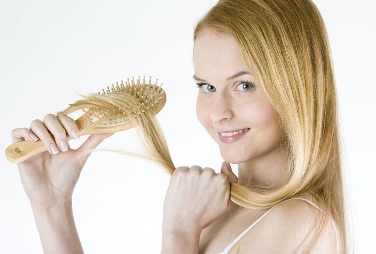 Cepilla el cabello todos los días