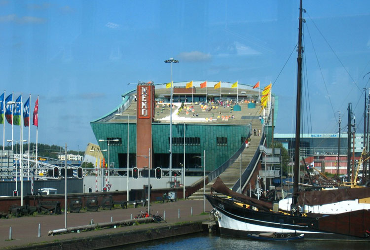 Museo de Ciencias NEMO