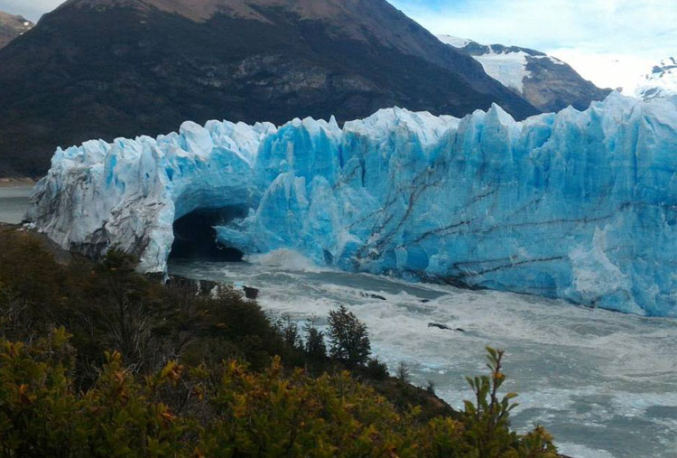 Dique en el Glaciar Perito Moreno, Argentina