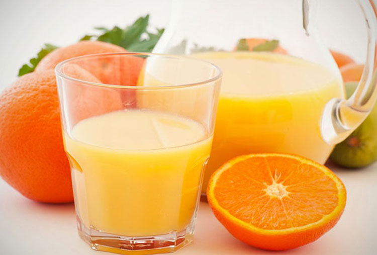 Un zumo de naranjas evita que te resfríes
