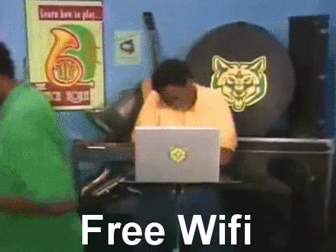 Y no vas a ningún lado que no tenga Wifi gratis