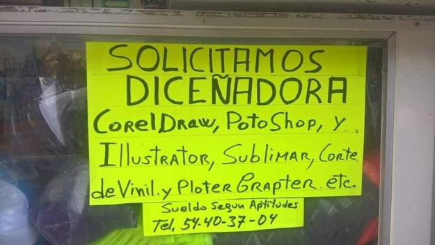 Al parecer solicitan maestra de idioma español también...