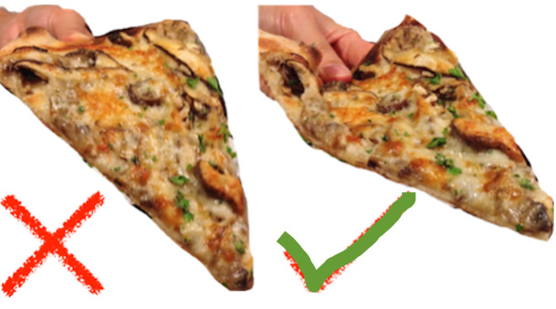 ¿Eres de los que sostienen recta la porción de pizza?
