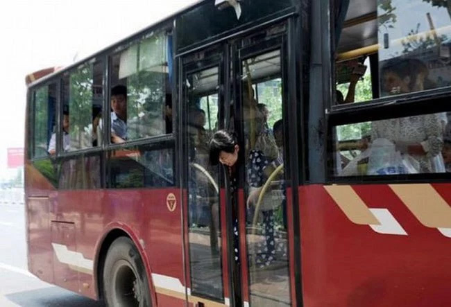 Esta mujer tiene un problema que durará hasta la próxima parada