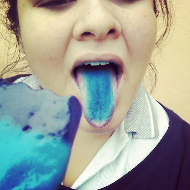 Los caramelos que te dejan la lengua azul