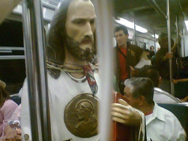 Puede que te encuentres a San Judas Tadeo en el metro...