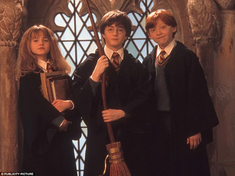 2001: Harry Potter y la piedra filosofal