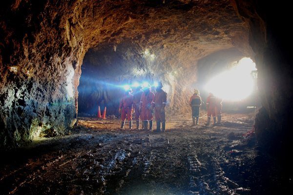 Minería y Extracción (17 mil pesos)
